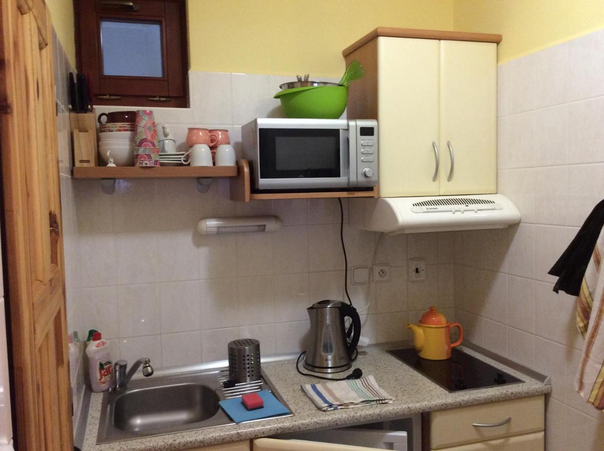Samuel Apartment *